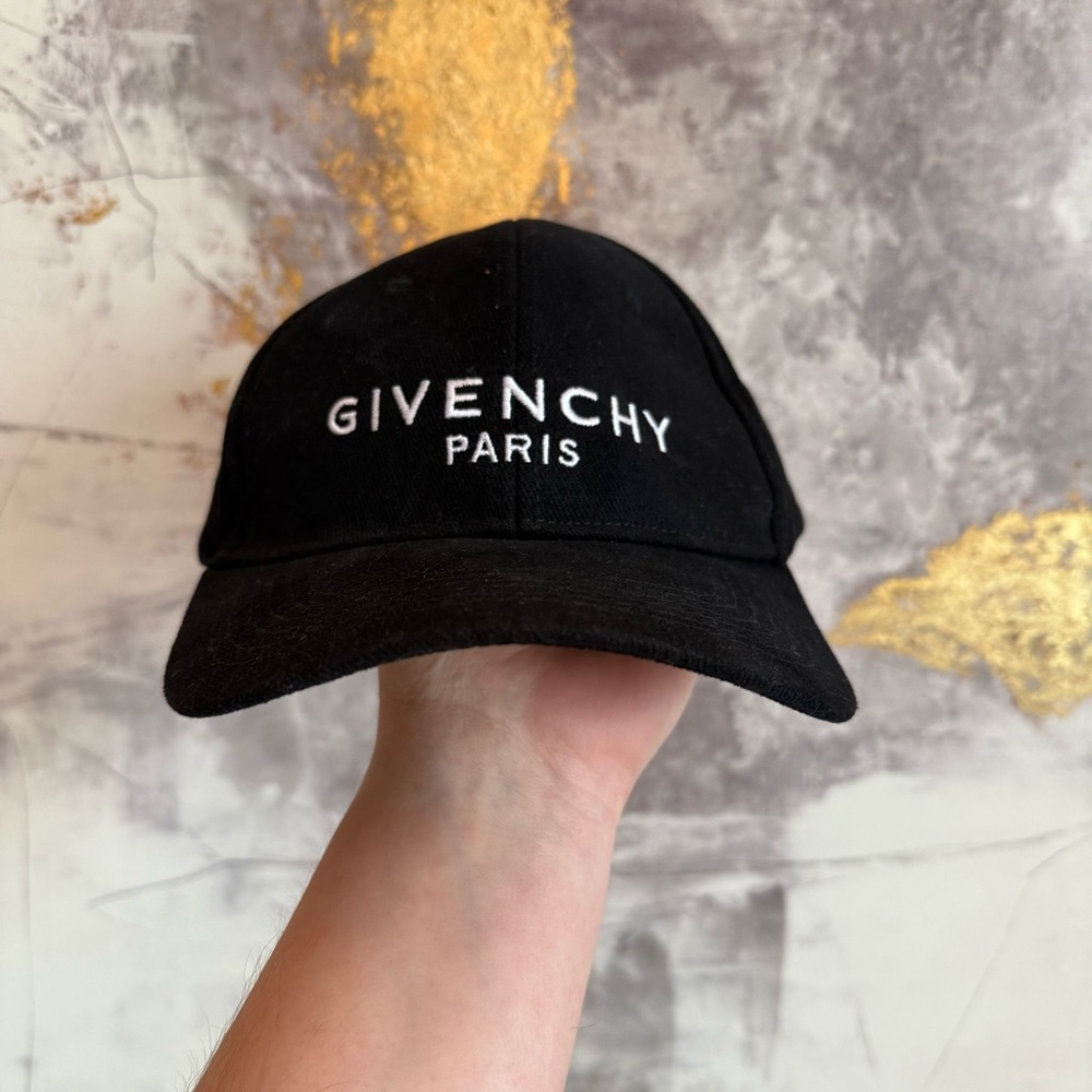 Givenchy Embroidered Black Cap